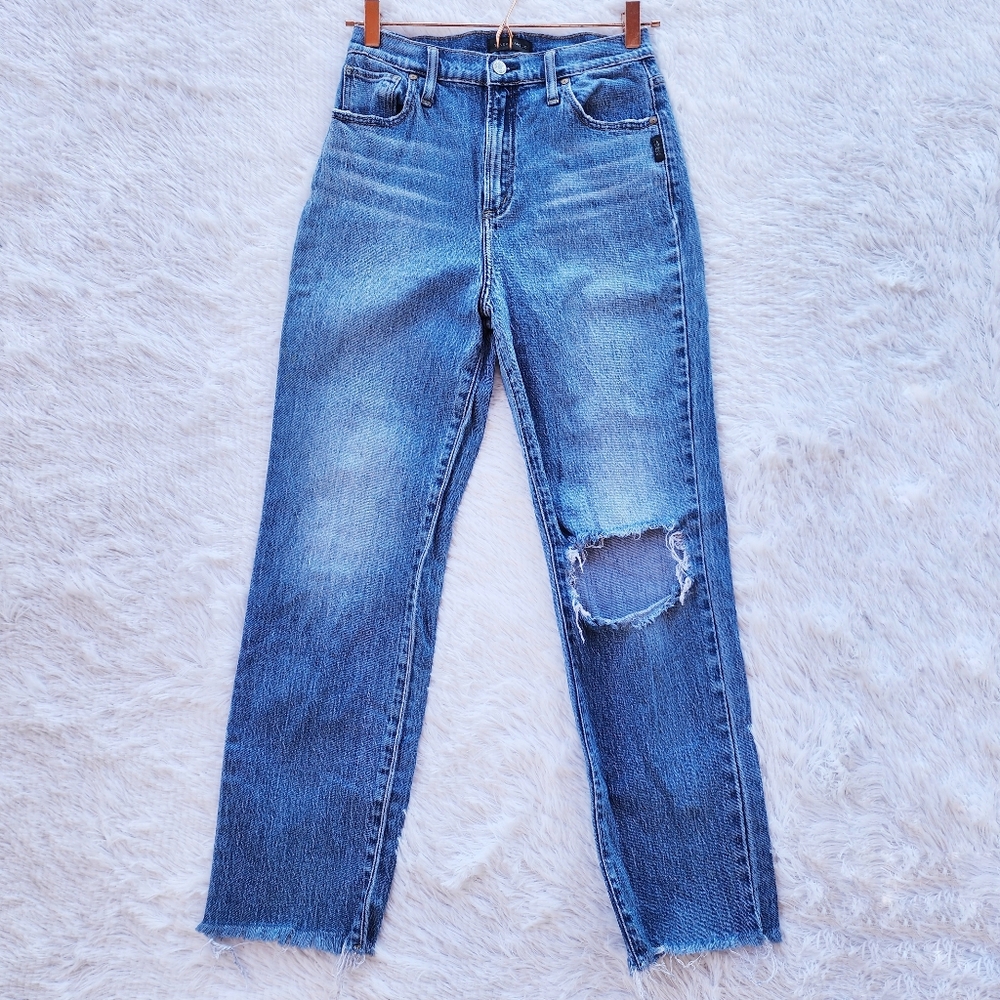 Silver Jeans Co Highly Desirable Straight Leg Jeans